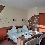 Mieszko Centrum Przy Deptaku קרפאז'